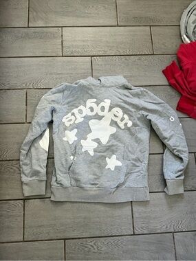 Men's Grey Sweatshirt with White Star Graphic